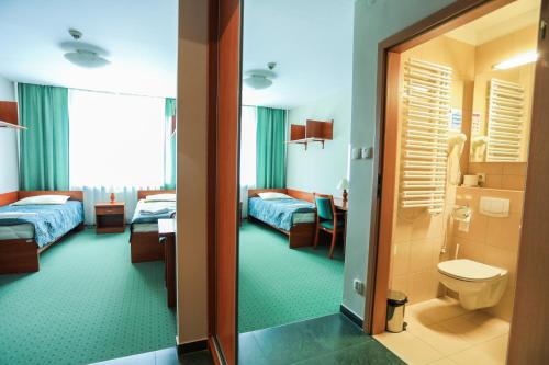 Hotel Krakowiak – Krakow, PA