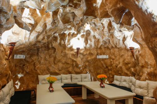 Hotel Shpella - image 2