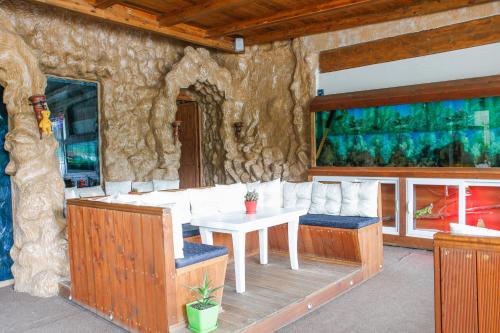 Hotel Shpella - main image