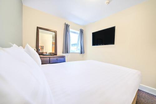1 queen bed