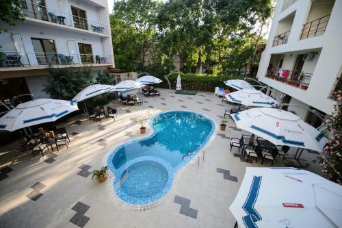 Holiday Olimp Hotel - image 8
