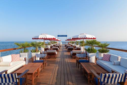 Strand, Hôtel Barrière Le Majestic in Cannes