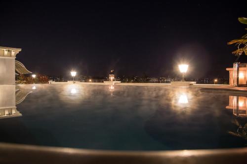 Palace Hotel - image 13