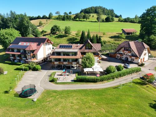 Landgasthof Adler Pelzmuhle - Schuttertal Landgasthof Adler Pelzmuhle - Schuttertal