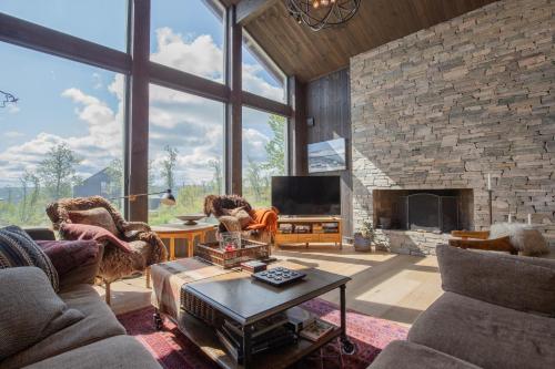 Spacious, exclusive and modern cabin in Geilo, Гейло