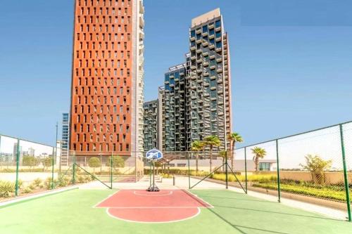 Yogi – 2BR Churchill | High Floor | Burj View - image 9