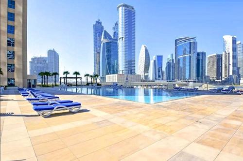 Yogi – 2BR Churchill | High Floor | Burj View - image 11