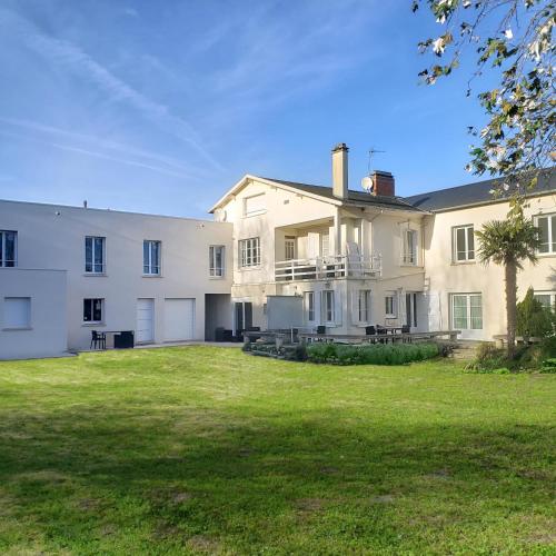 BEAU DUPLEX 80 m2 100 metre de la plage
