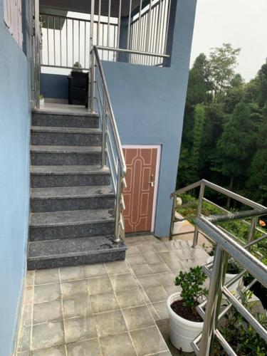 Foggy Hills Retreat in Ilam