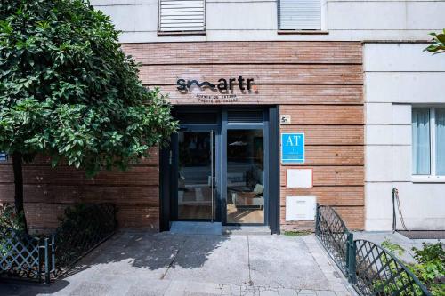 Sevilla Smartr Sevilla Puente de Triana 3-Star Guesthouse restaurant