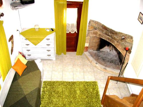 Porfyrousa Traditional Hotel - image 5