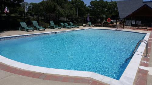 Crystal Inn - Neptune - image 12