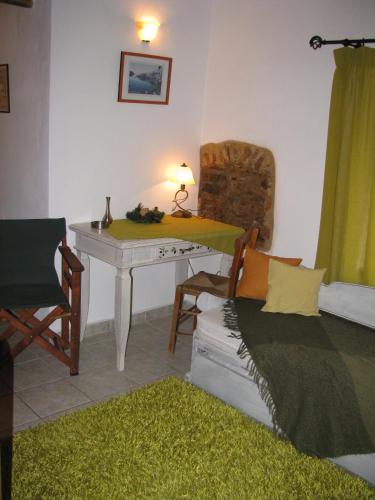 Porfyrousa Traditional Hotel - image 8