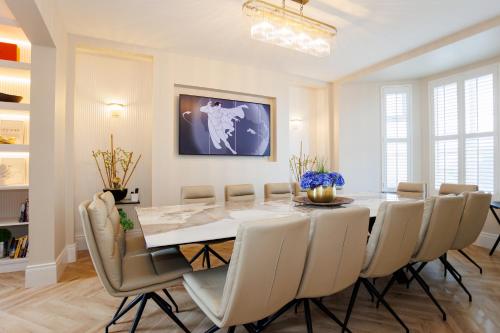 111 By Mayfair - Luxurious 12 Bedroom House, Portrush, Portrush (foto 7)