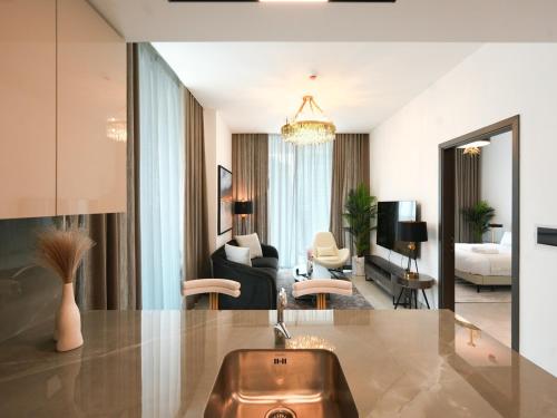 Luxury Smart 1BR -High Floor Business Bay Views, Dubaï (photo 2)