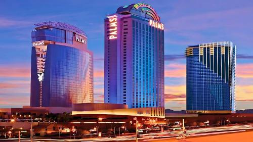 1 Bedroom Balcony Collection Living Room & Jet Tub Bath - StripSuite Palms Place Hotel, Resort & Casino - NO RESORT FEE, Las Vegas