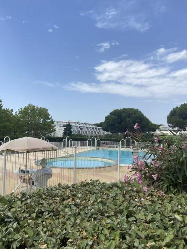 Appartement dans résidence avec Piscine Proche plage (Appartement dans residence avec Piscine Proche plage) in Le Couchant