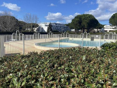 Appartement dans résidence avec Piscine Proche plage (Appartement dans residence avec Piscine Proche plage) in Le Couchant