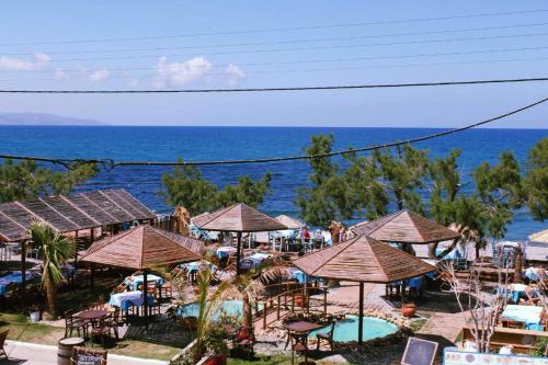 Mythos Beach Hotel Apartments - image 6