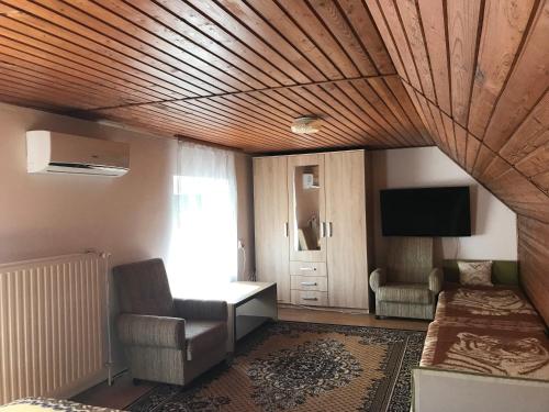 Erika-Vendégház (Erika-Vendeghaz) in โปรอสซโล่