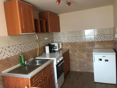 Erika-Vendégház (Erika-Vendeghaz) in โปรอสซโล่