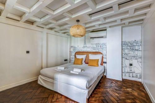 Stylish and sunny 7BD with garden for 17 guests! - image 9