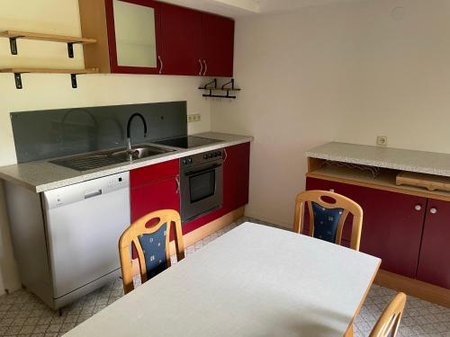 Konyha, Ganze Wohnung In Ruhiger Lage in Oerlenbach