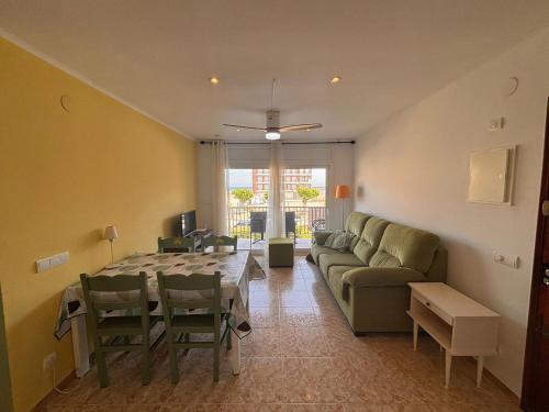 Apartamento Calella 4: Cerca del Mar Mascotas Bienvenidas - ES-323-80 - image 5