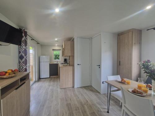 Mobil-home 4pers avec terrasse in Saint-Antoine-de-Breuilh