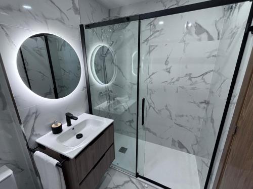 Costa Blanca Beach Apartment in Arenales Del Sol