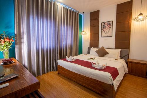 room detail thumbnail 1