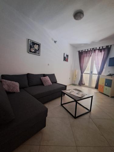 Two-Bedroom Apartment with Sea View and Balcony image 1