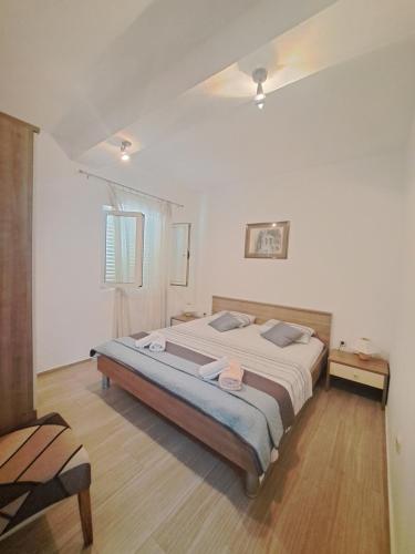 Comfort One-Bedroom Apartment with Sea View  image 3