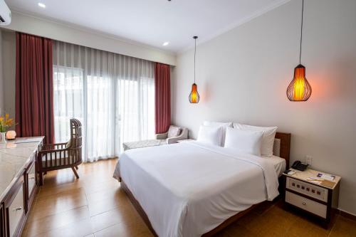 Premium Deluxe Double Garden View