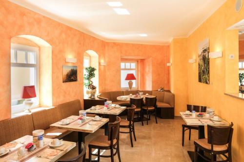 Restaurant, Hotel Wehlener Hof in Stadt Wehlen