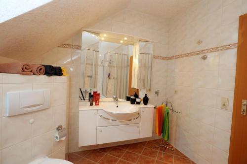 Tuš, Ferienwohnung Prasser in Rudolf-Renner-Strasse