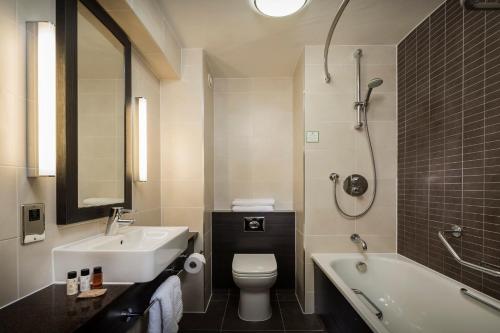 room detail thumbnail 1