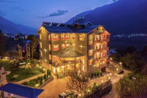 Hotel Mountain Face in Gadherni