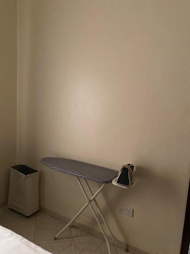 One-Bedroom Apartment image 7