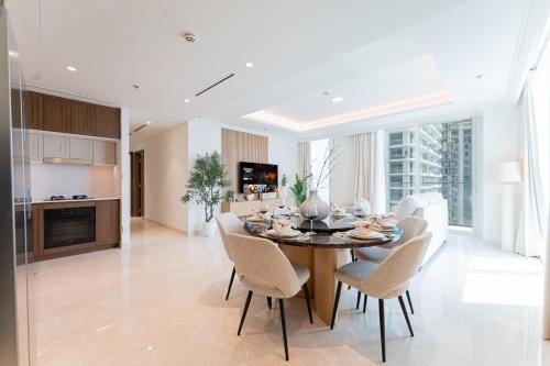 Full Sea View Luxury 2BR Beachfront Access, Дубай (фото 8)