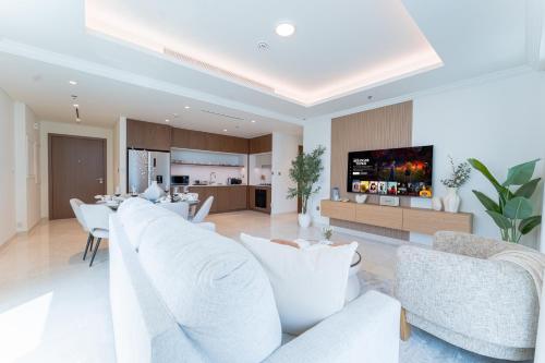 Full Sea View Luxury 2BR Beachfront Access, Дубай (фото 6)