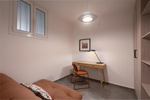 2BR Designer Apt Near Metro With Private Garden - image 9