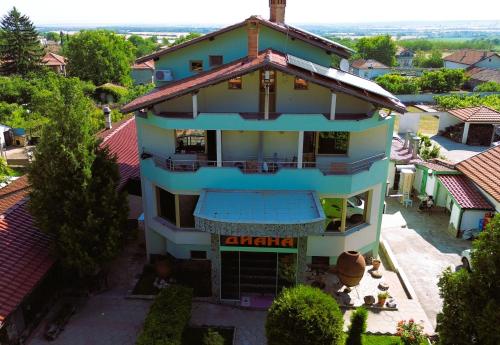 Complex Diana, Cherven (foto 3)