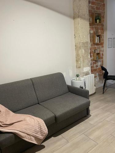 Walking distance to charming canal St Martin for 4 - image 6