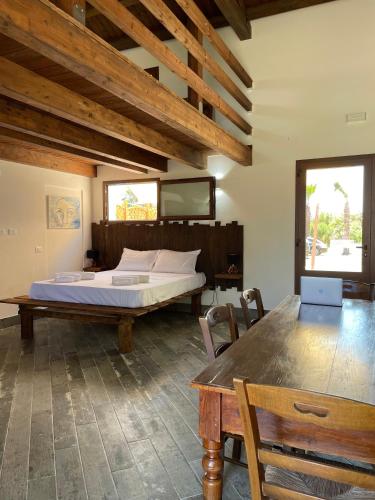 Double Room with Park View image 5