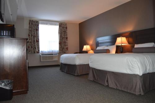 2 double beds