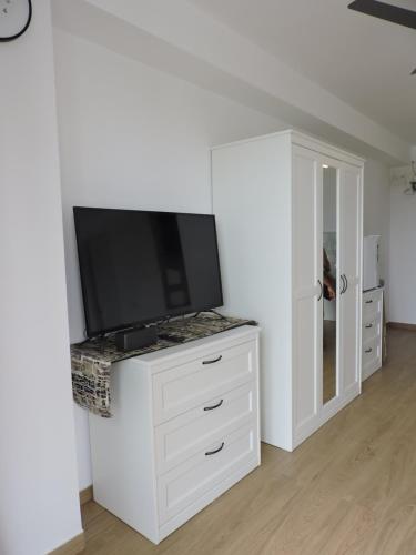 Aero 17, Smart Studio with AC, Pune Airport, Viman nagar, Pune (foto 7)