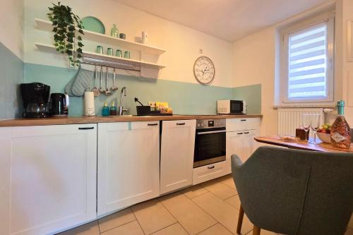 Kitchen, Grune Oase mit eigener Terrasse zwischen Altstadt und Hafen #1 in Senftenberg