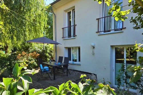 Garden, Grune Oase mit eigener Terrasse zwischen Altstadt und Hafen #1 in Senftenberg