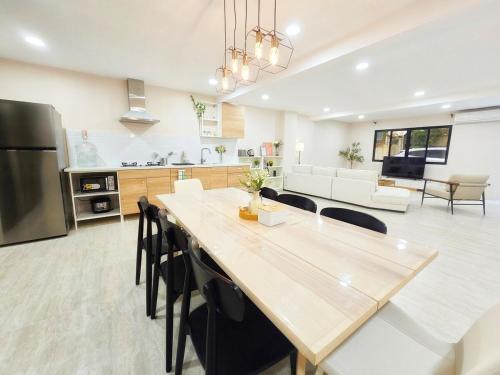 Kiddie Hostel 13a1-kids And Pets Friendly - Subic